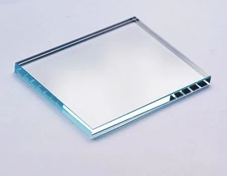 Extra white glass Extra white glass