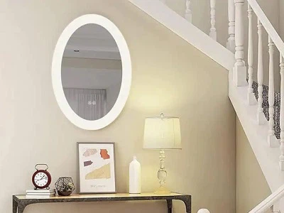 Apa saja fitur utama dari cermin dinding lampu LED oval?